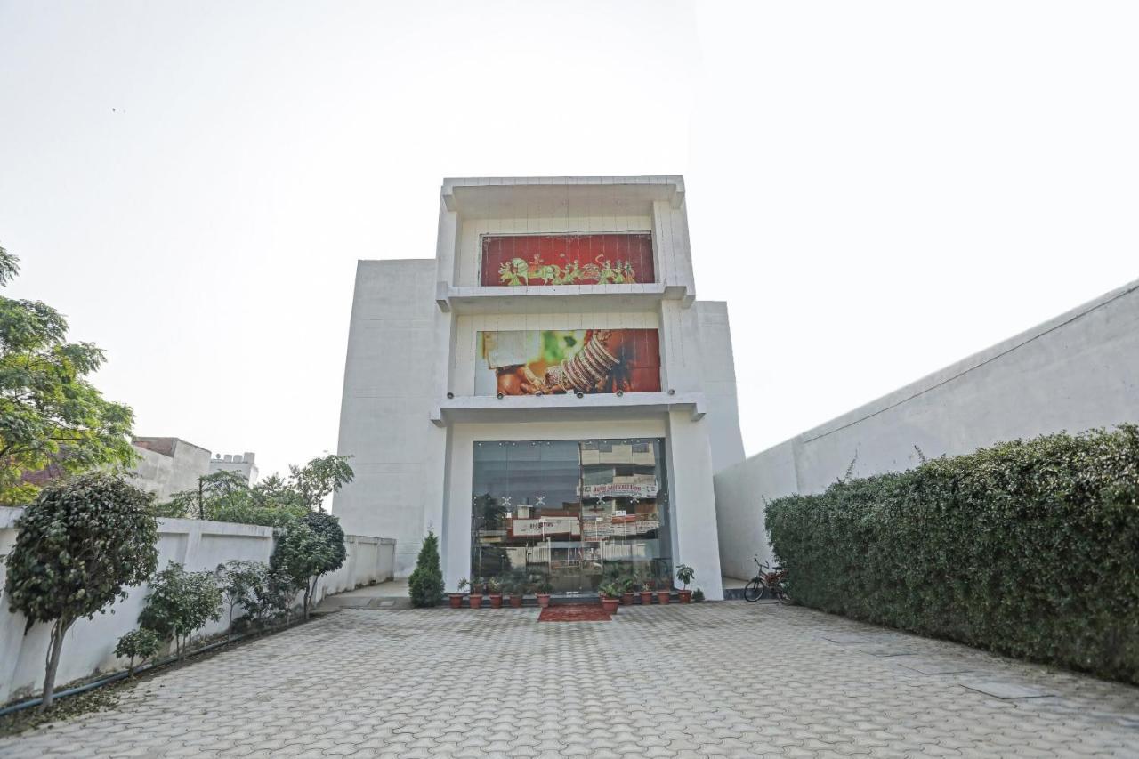 Oyo Flagship 80971 The Lime Tree Bareilly Exterior foto