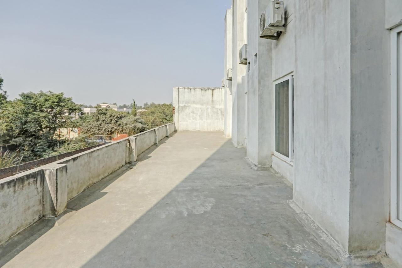 Oyo Flagship 80971 The Lime Tree Bareilly Exterior foto